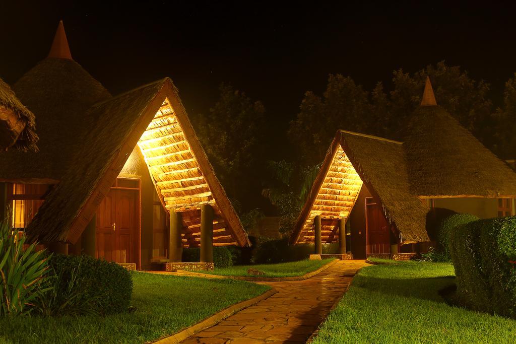 Farm Of Dreams Lodge Karatu Exteriör bild